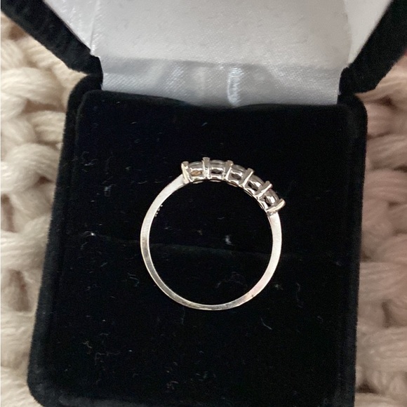 Size 8 Diamond Ring